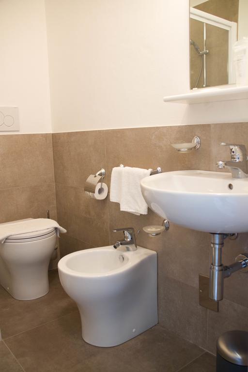 Hotel Arianna Iseo Kamer foto