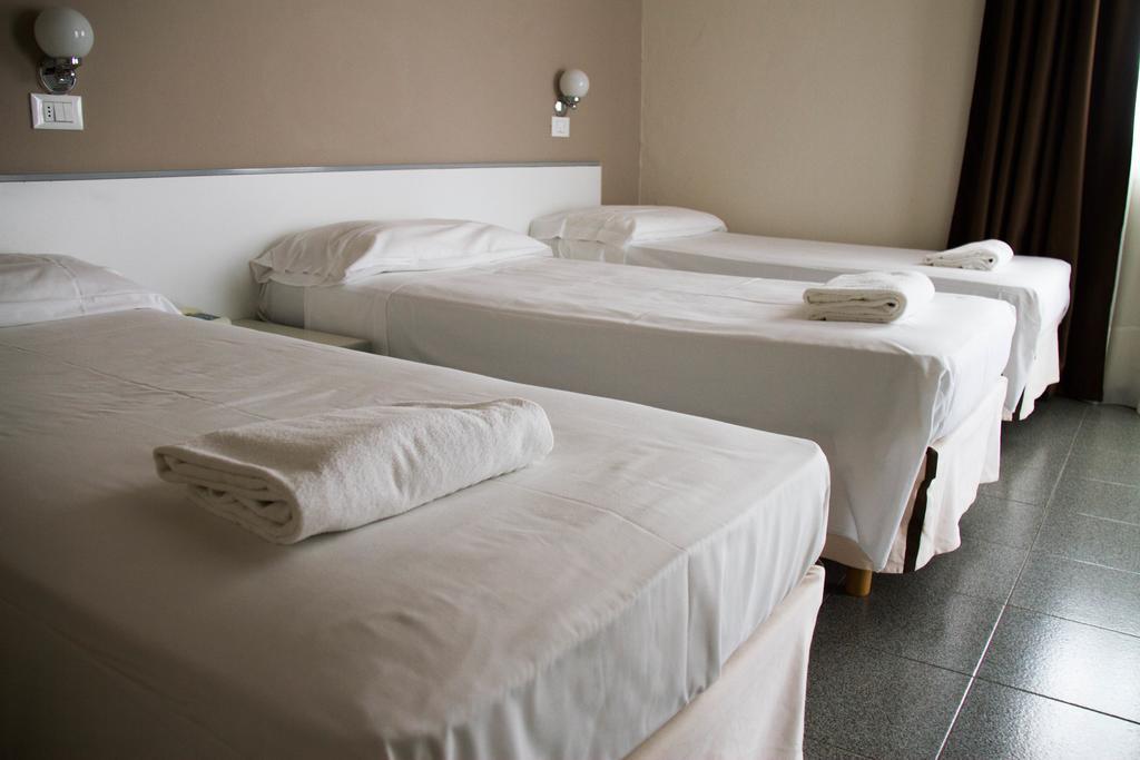 Hotel Arianna Iseo Kamer foto