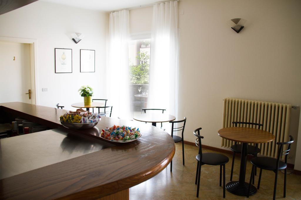 Hotel Arianna Iseo Buitenkant foto