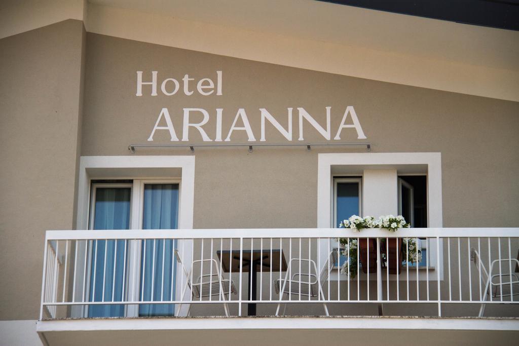 Hotel Arianna Iseo Buitenkant foto
