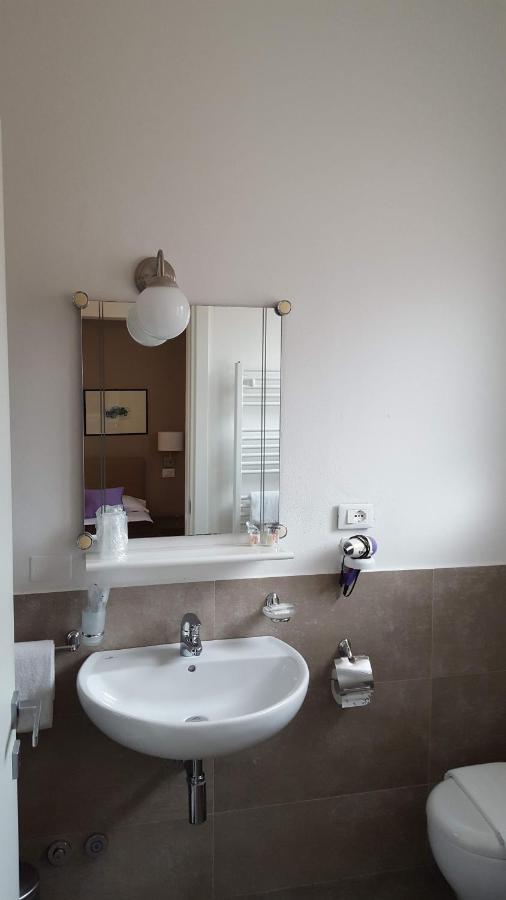 Hotel Arianna Iseo Buitenkant foto